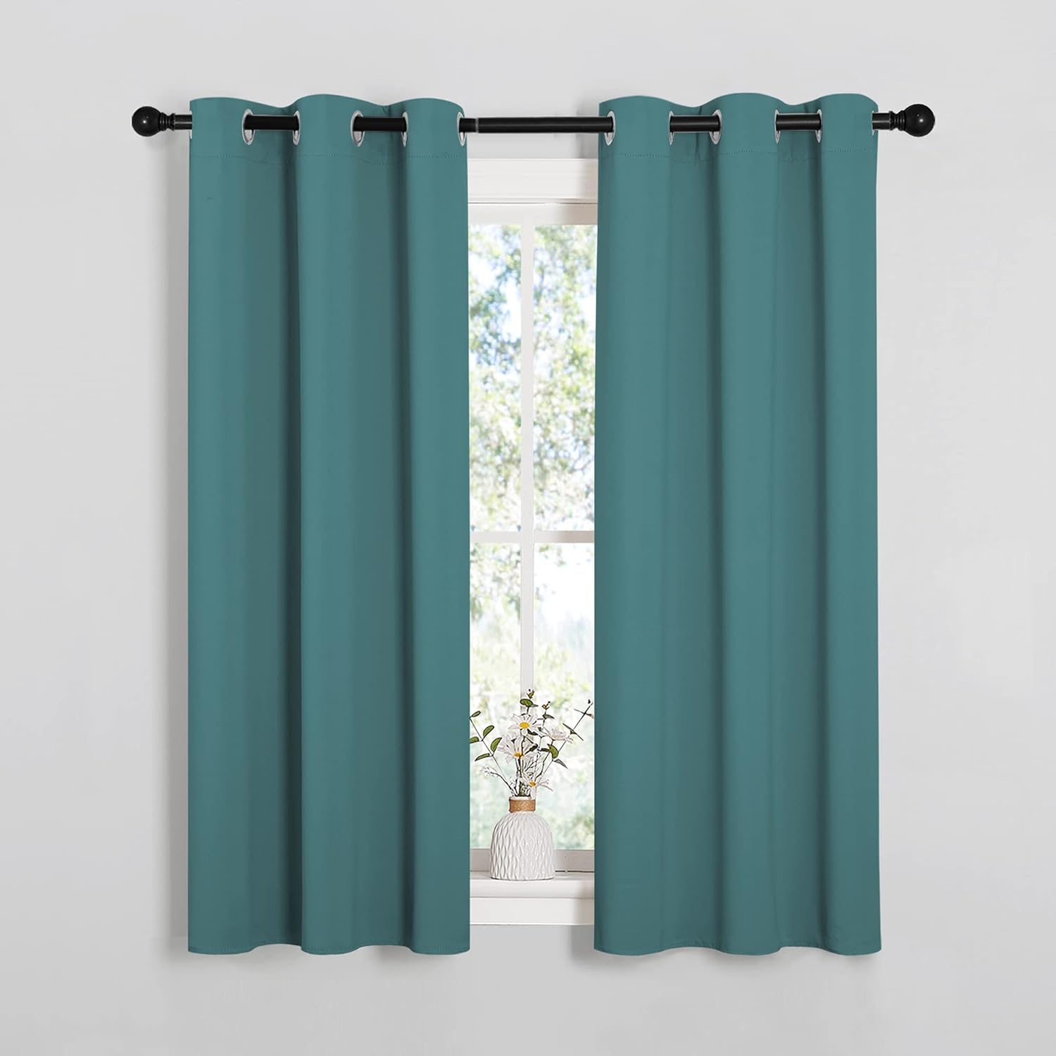 NICETOWN Window Curtain Panels, Thermal Insulated Solid Grommet